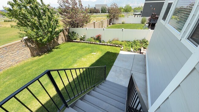 Building Photo - Gorgeous Home with unobstructed views in Herriman