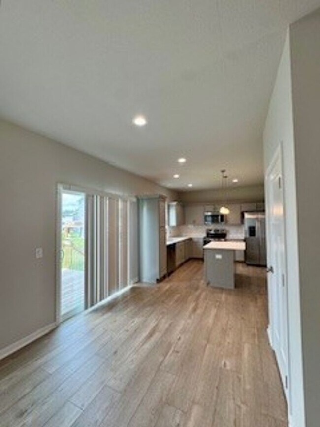 Building Photo - Charming 3 Bedroom Home in Urbandale