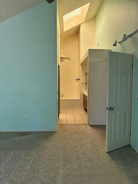 Building Photo - 12132 Caddy Row