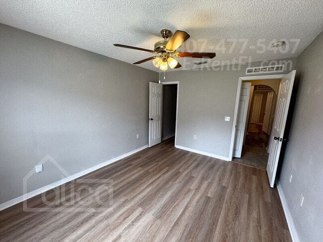 Building Photo - 6581 Gentle Oaks Dr S