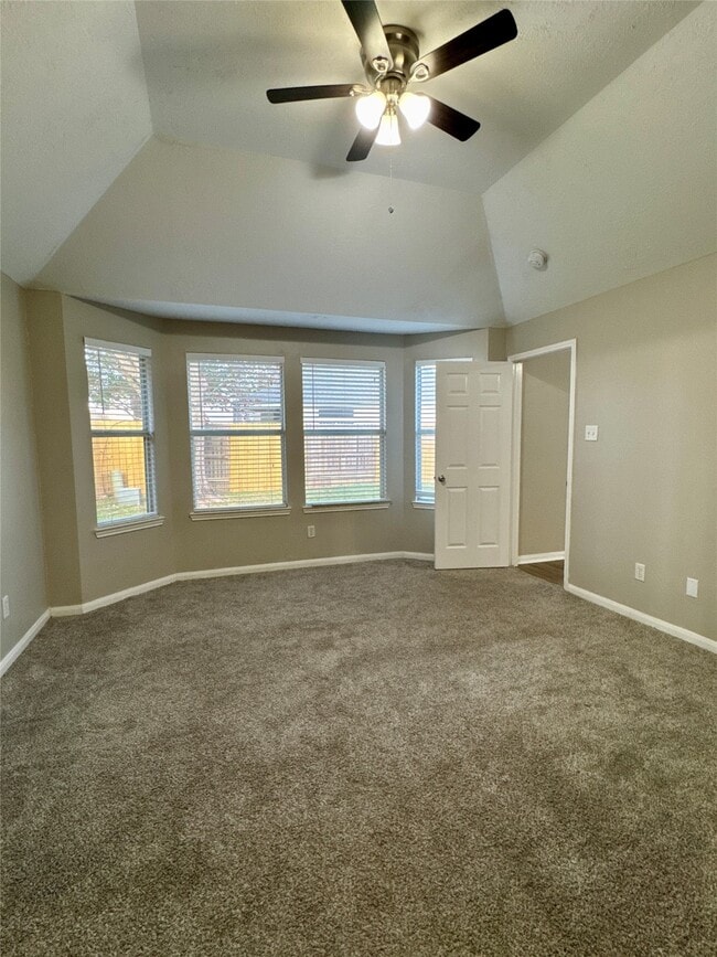 Building Photo - 6102 Sandy Valley Dr