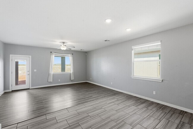 Building Photo - 3917 Desert Bluff Dr