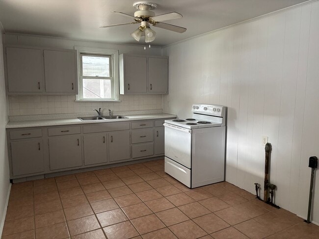 Building Photo - 104 Sewickley Ave