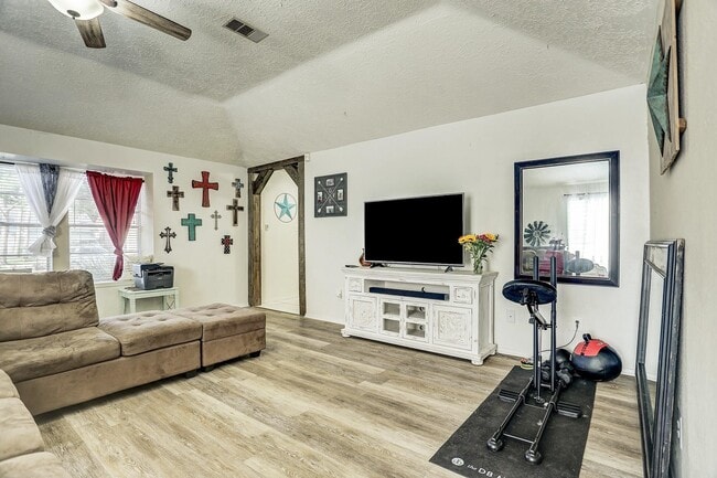 Building Photo - 7006 Zieglers Grove