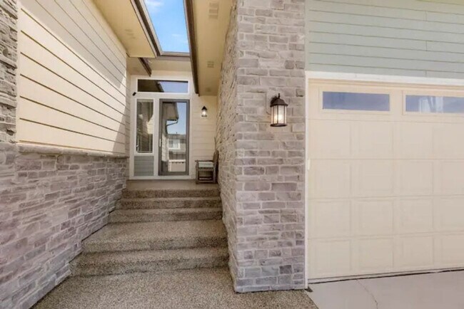 Building Photo - 9412 Joyce Way