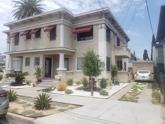 Building Photo - 1005 2nd St