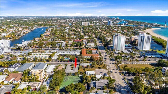 Building Photo - 3240 NE 16th St