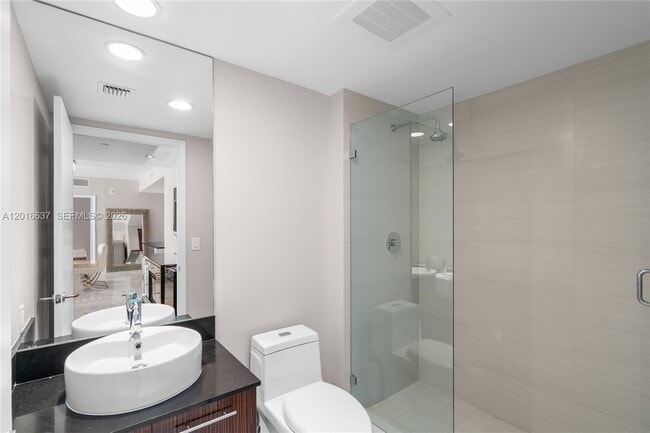 Building Photo - 3951 S Ocean Dr