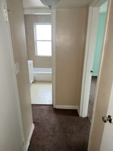 Building Photo - 13965 Superior Rd