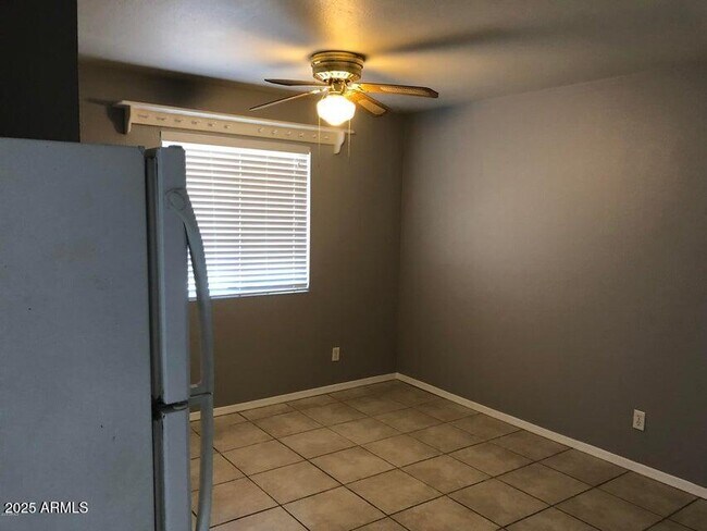 Building Photo - 1862 S Buena Vista Dr
