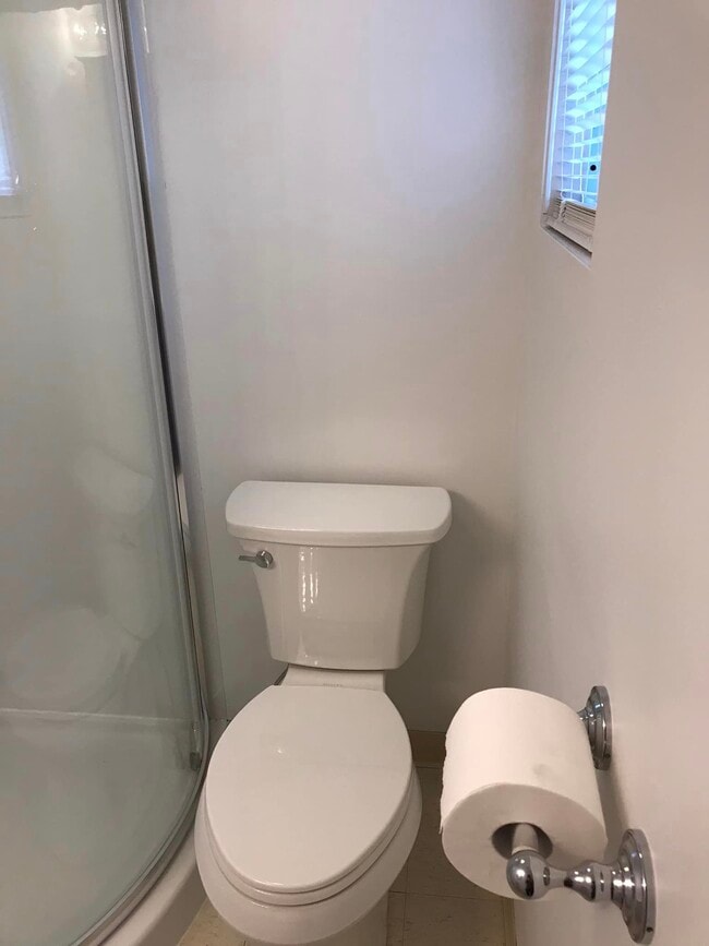 Building Photo - 112 Rockwood Ave