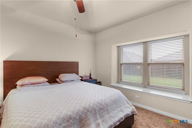 Building Photo - 8064 Bassano Dr