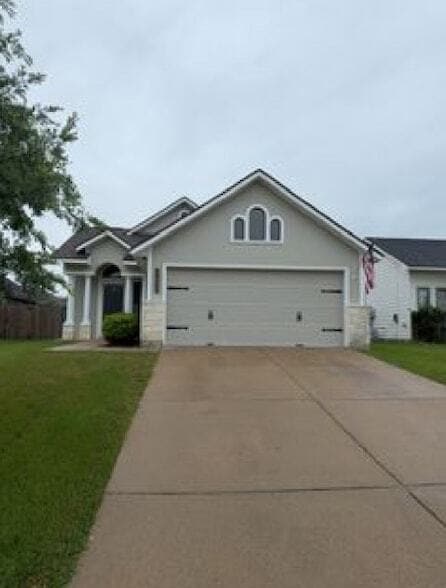 Building Photo - 2023 Turning Leaf Dr