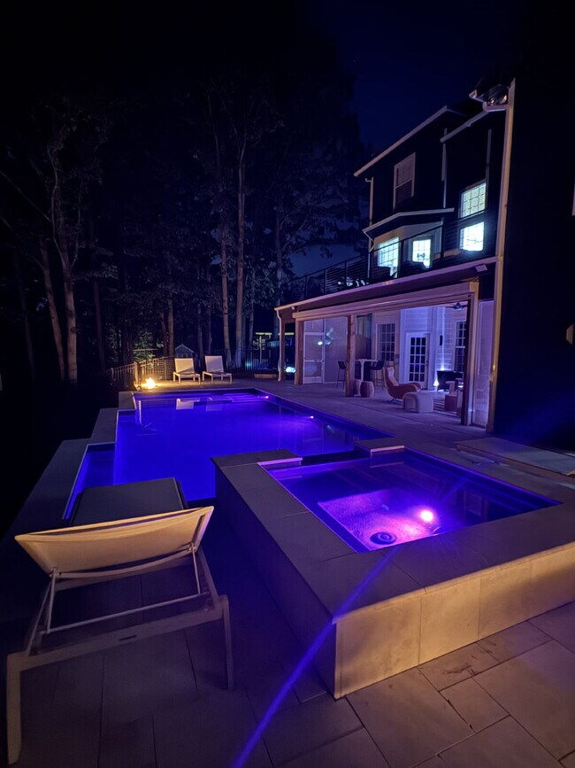 Building Photo - The Finest Furnished Upscale Executive Home, an Exquisite Luxury Rental, in Tega Cay for the Disc...