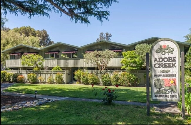 Building Photo - Beautiful 2 bed 1 bath end unit condo/town...