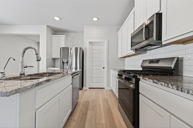 Building Photo - 7535 Magnolia Orchid Ln