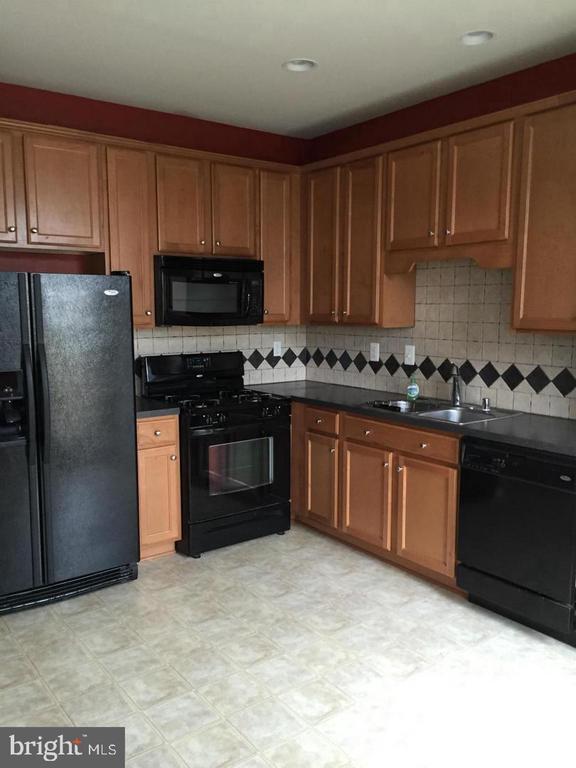 Building Photo - 402 Kintyre Ln