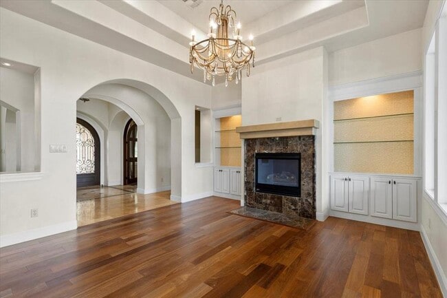 Building Photo - 8600 Bluegrass Dr