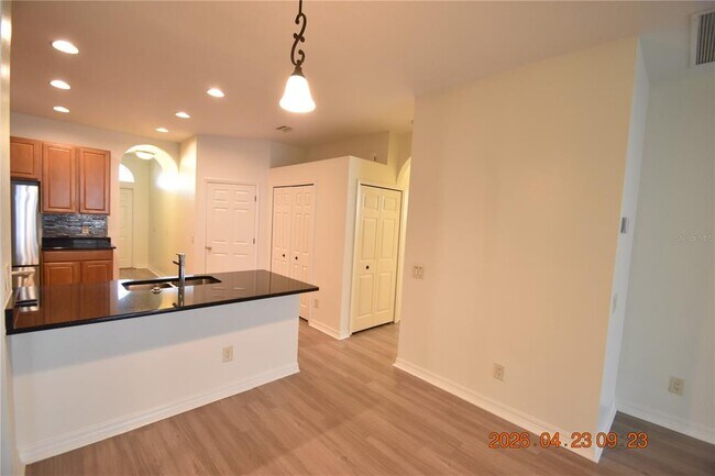 Building Photo - 30633 Totteridge Pl