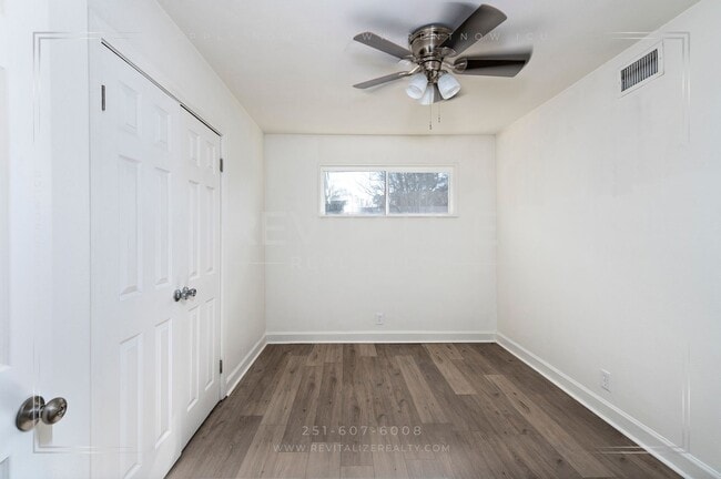 Building Photo - Fully Renovated 3 Bed 2 Bath Home!