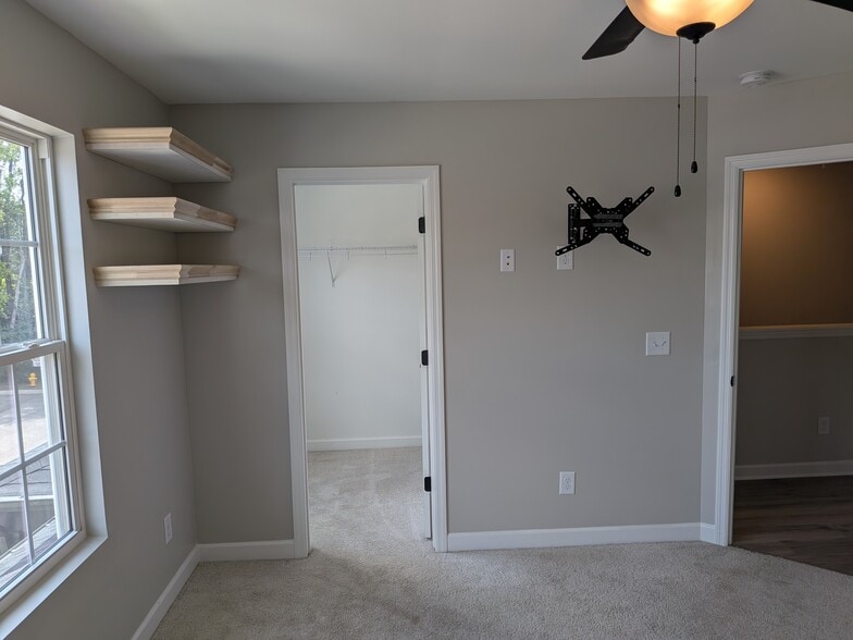 Building Photo - 534 Tappan Private Ln