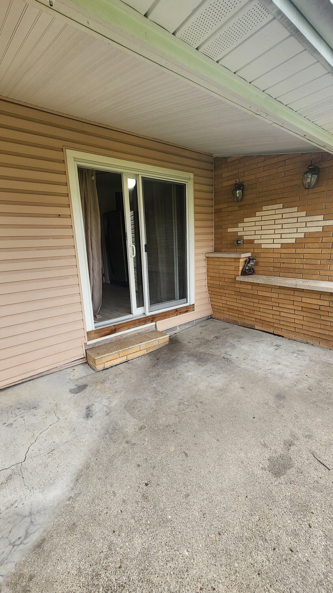 Building Photo - 1036 Forest Ave