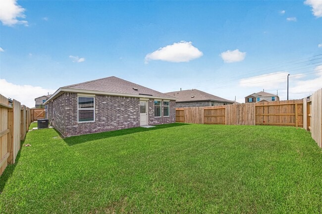 Building Photo - 16846 Spotted Oak Dr