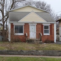 Building Photo - 134 Burns Ave