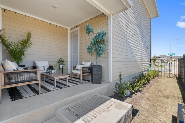 Building Photo - 8419 Laughlin Ln