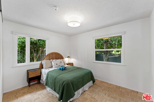 Building Photo - 22736 Cantlay St