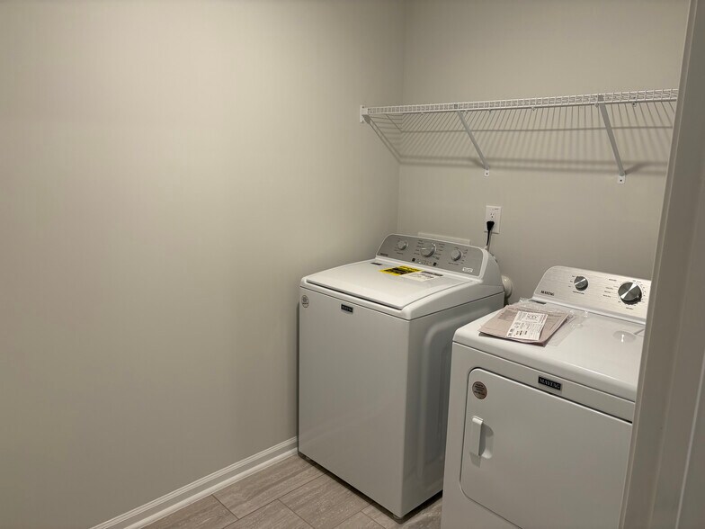 Building Photo - 124 Abbots Mill Dr