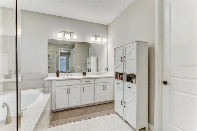 Building Photo - 33886 Landsman Lp