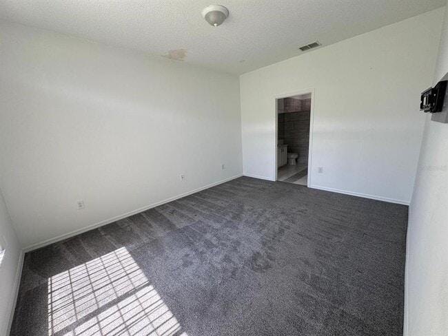 Building Photo - 1811 Island Walk Dr