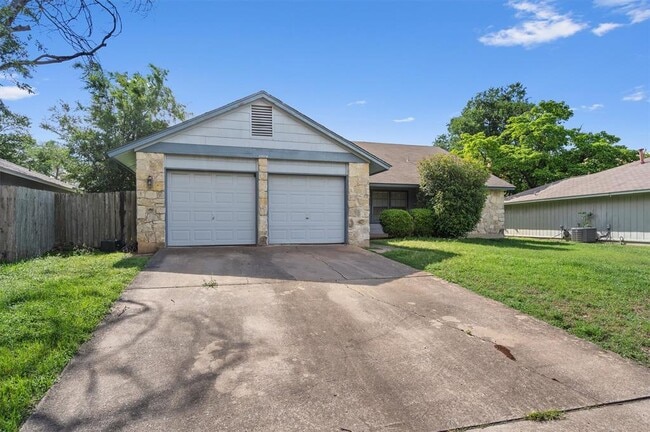 Building Photo - 11614 Tanglebriar Trail