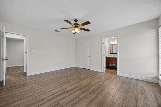 Building Photo - 1105 Spring Breeze Cove