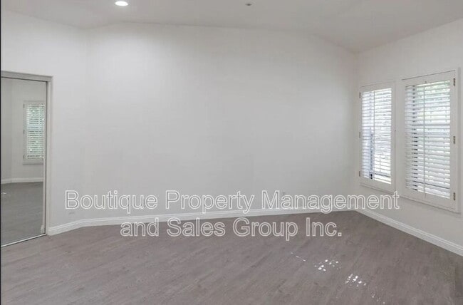 Building Photo - 20 Imperial Aisle