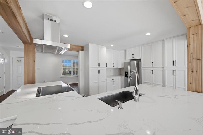 Building Photo - 1975 Cidermill Ln