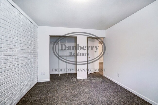 Building Photo - 3571 Turret Green Dr