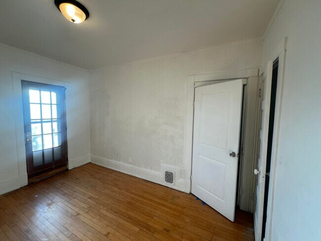 Building Photo - 1253 N 34th St