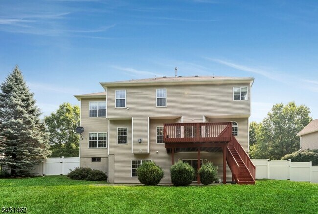 Building Photo - 23 Hill Hollow Rd