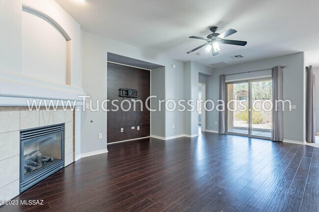 Building Photo - 1254 W Versilia Dr