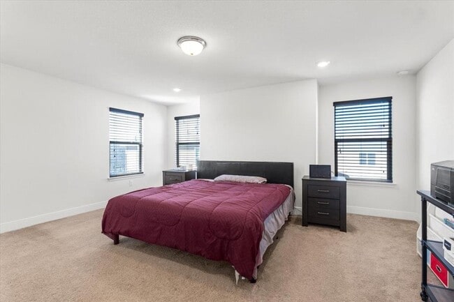 Building Photo - 6713 Ondantra Bnd