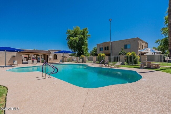 Building Photo - 8063 E Glenrosa Ave