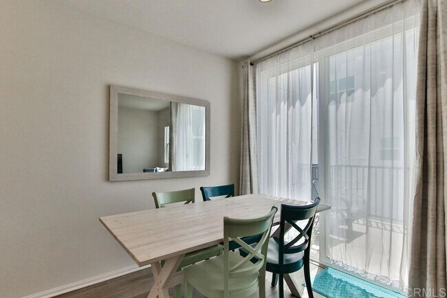 Building Photo - Newer 3 Bedroom Townhouse Near Otay Ranch ...