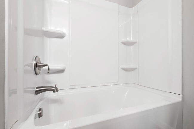 Building Photo - Modern 3-Bedroom Townhome with Luxury Fini...