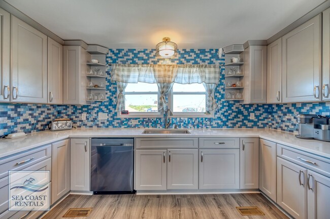 Building Photo - FURNISHED OFF-SEASON OCEANFRONT MONTHLY RE...