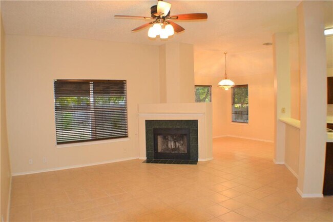 Building Photo - 16702 Shipshaw River Cove