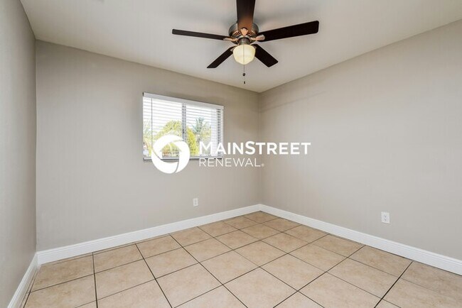 Building Photo - 3 Bedroom Pet-Friendly Home in Cape Coral,...