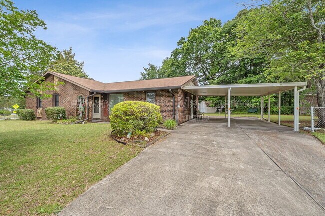Building Photo - 4537 Shawnee Dr