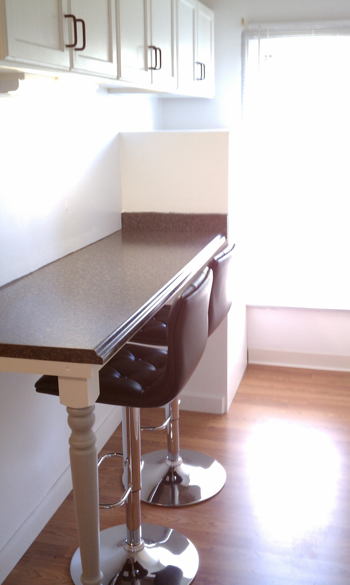 Eating Bar - 436 E Pittsburgh St